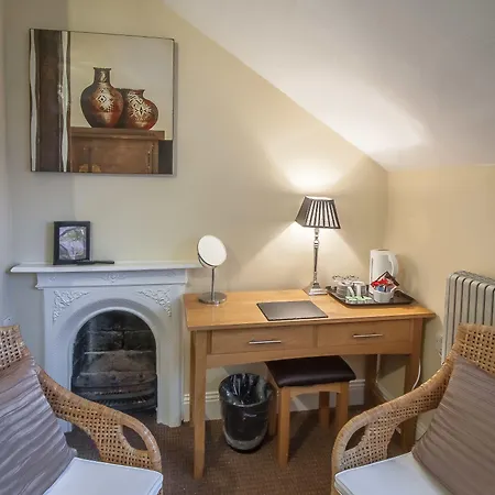 Ambleside Central 3*