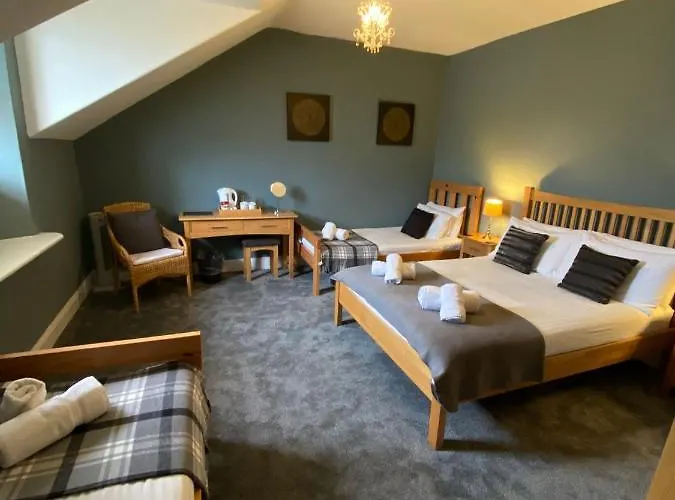 Ambleside Central 3*